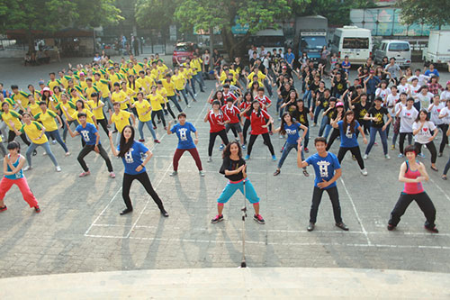 Hoàng Anh xinh tươi nhảy cùng Running man - 5