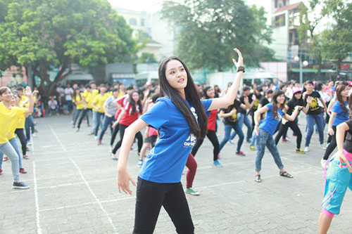 Hoàng Anh xinh tươi nhảy cùng Running man - 6