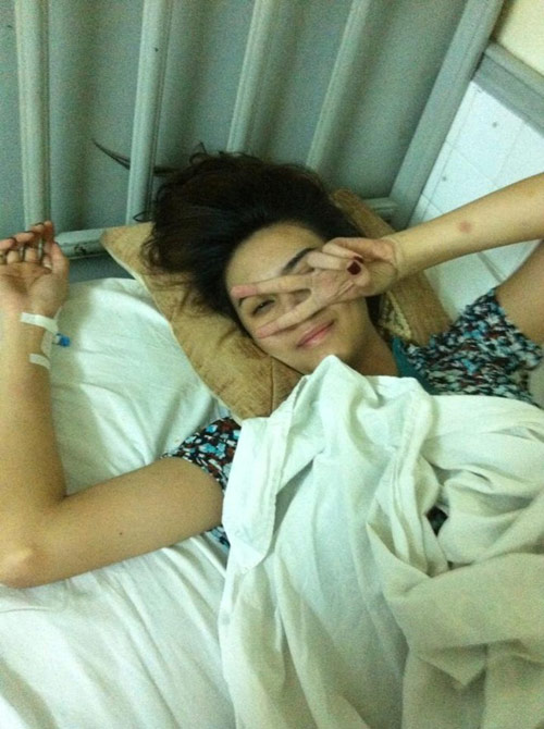 Mẹ Hoàng Yến kể về tai nạn lật xe của con - 3