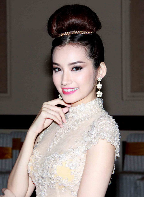 Anh Thư làm cô dâu kiêu kỳ - 13