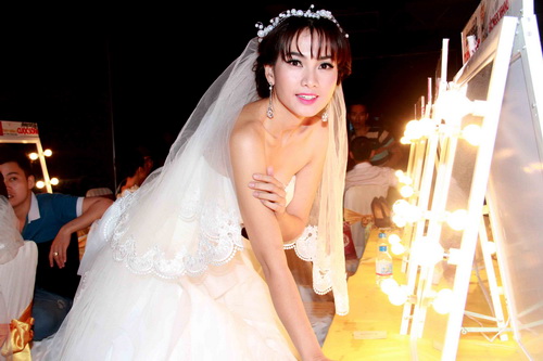 Anh Thư làm cô dâu kiêu kỳ - 3