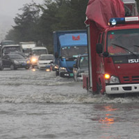 Cận cảnh bão HaiYan đổ bộ đảo Hải Nam, Trung Quốc