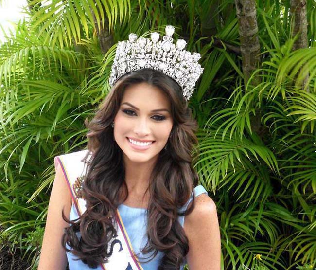 María Gabriela Isler mang danh hiệu hoa hậu Hoàn vũ thứ 7 về cho Venezuela.
