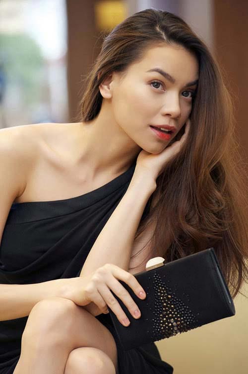 Hà Hồ quot;buồn  cườiquot; vì Ngân Khánh bị phạt - 1