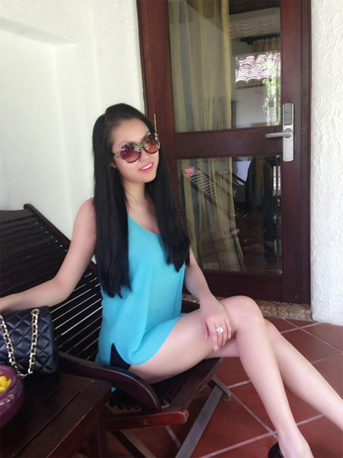 Phi Thanh Vân khoe chân thon dài - 2