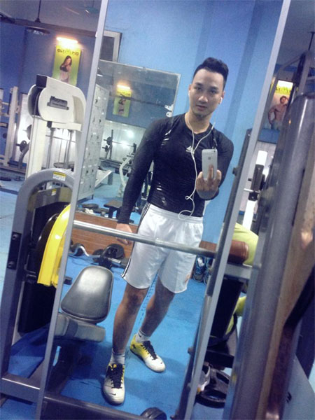 Phi Thanh Vân khoe chân thon dài - 5