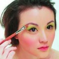 Làm đẹp - 12 sai lầm 'ngớ ngẩn' trong trang điểm (P1)