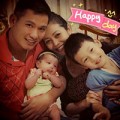 Làng sao - Bảo Nam hạnh phúc bên cha dượng và em gái