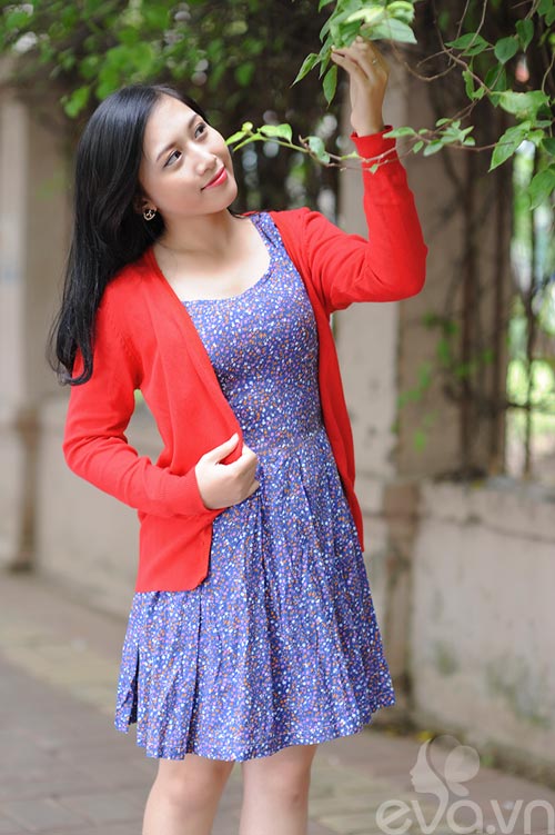 Eva đẹp: Cô giáo 9X được khen quot;Bạch Tuyếtquot; - 2