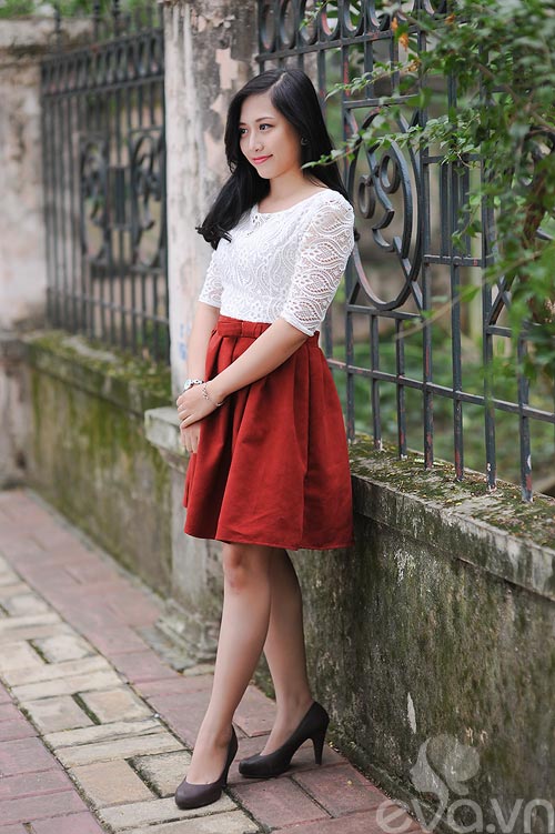 Eva đẹp: Cô giáo 9X được khen quot;Bạch Tuyếtquot; - 5