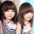 Làm mẹ - Cặp song sinh Trung Quốc đẹp như tiên nữ