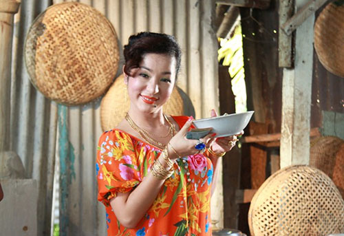 Thúy Nga bán bánh canh nuôi Phương Mỹ Chi ăn học - 9