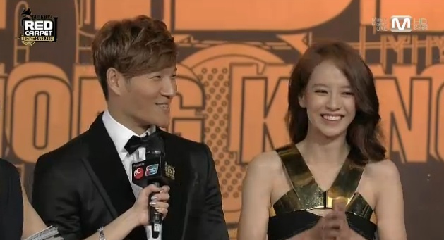 hinh anh le trao giai MaMa 2013