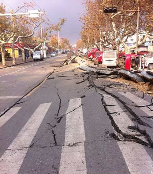 Trung Quốc: Nổ đường ống dẫn dầu, 22 người chết - 4