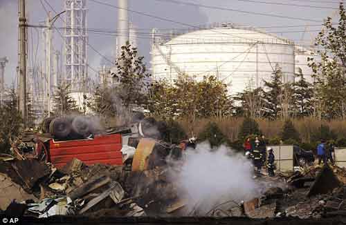 Cận cảnh nổ đường ống dẫn dầu kinh hoàng tại TQ - 8