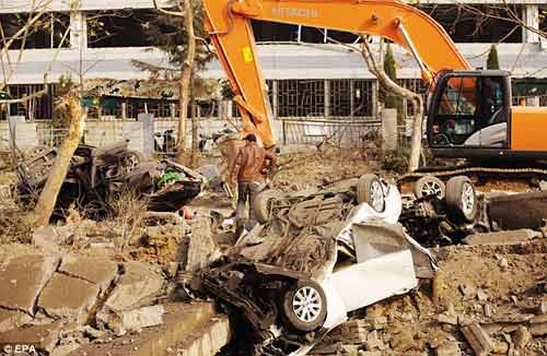 Cận cảnh nổ đường ống dẫn dầu kinh hoàng tại TQ - 9