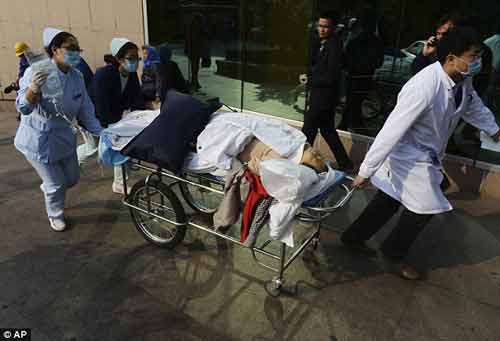 Cận cảnh nổ đường ống dẫn dầu kinh hoàng tại TQ - 4