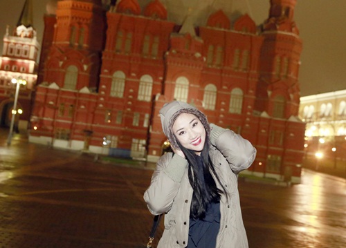 Maya tươi tắn và rạng rỡ dù thời tiết 0 độ C - 4