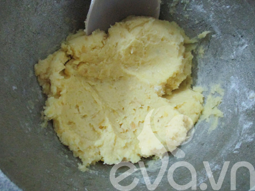 Bánh phu thê gấc: Ai bảo khó làm? - 3