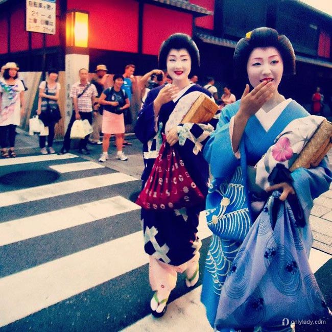Kimono là trang phục được phụ nữ diện phổ biến mỗi dịp lễ hội trong năm.
