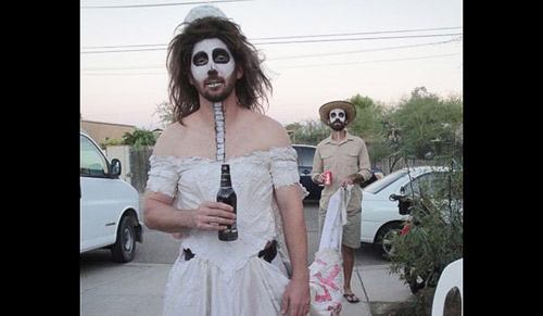 Chết cười khi đàn ông mặc váy - 6