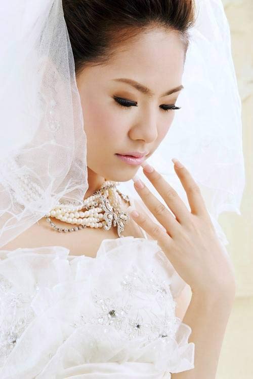 Nghệ sỹ Thu Hà trẻ đẹp bên Trung Hiếu - 16