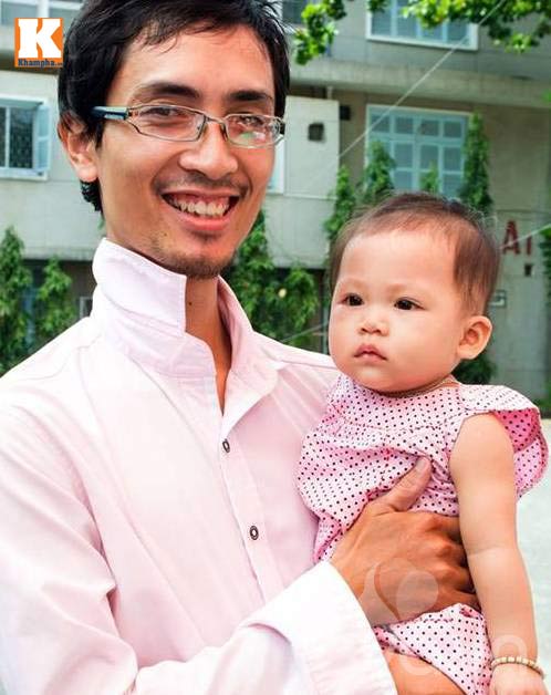 Bố đơn thân lặn lội xin sữa nuôi con - 9