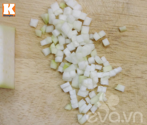 Cháo ngao nấu bầu ngọt nước cho con - 3