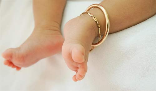 Xuân Lan khoe ảnh đầu tiên của con gái - 1