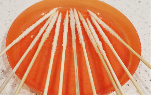 Cách làm kẹo đường cực hay cho bé - 5