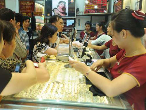Đầu tuần, vàng trong nước điều chỉnh giảm nhẹ - 1