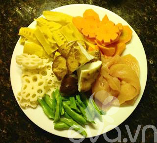 Cuối tuần làm gà hầm củ sen kiểu Nhật - 1