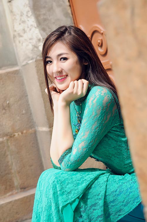 Tú Anh tha thướt áo dài trong nắng Sài thành - 8
