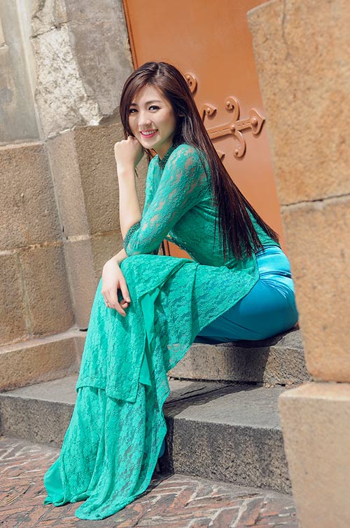 Tú Anh tha thướt áo dài trong nắng Sài thành - 5