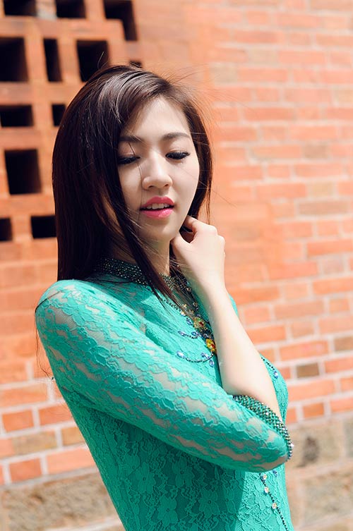 Tú Anh tha thướt áo dài trong nắng Sài thành - 6