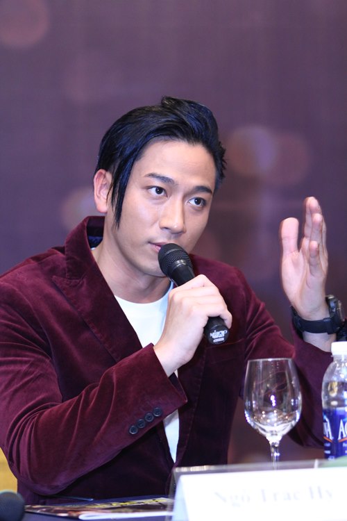 Ngô Trác Hy thân thiện gặp gỡ truyền thông VN - 5