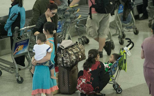 Bắt gặp Thanh Thảo và bạn trai ở sân bay - 5