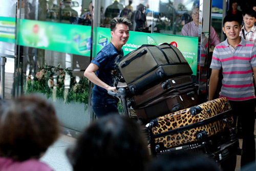 Bắt gặp Thanh Thảo và bạn trai ở sân bay - 9