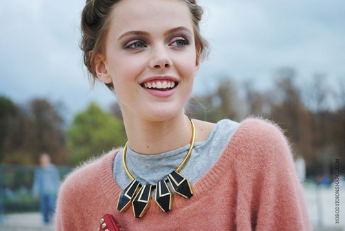 quot;Cơn sốtquot; áo len lông trong quot;The Heirsquot; - 8