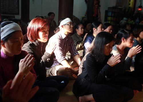 Vụ Cát Tường: Đưa di ảnh chị Huyền lên chùa Kim Liên - 6