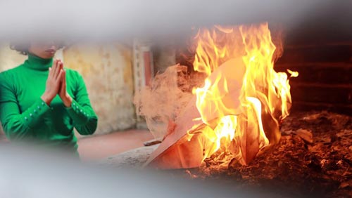 Vụ Cát Tường: Đưa di ảnh chị Huyền lên chùa Kim Liên - 8