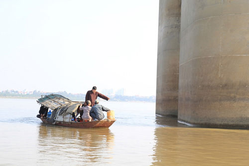 Vụ Cát Tường: 50 ngày chui cống, ngủ bờ tìm thi thể - 3