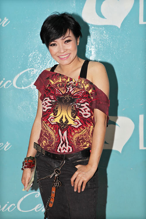 Thanh Thảo đắm đuối bên quot;người tình một thuởquot; - 7