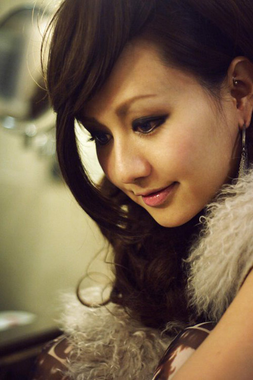 Nữ MC #039;cưa sừng#039; thành công - 9