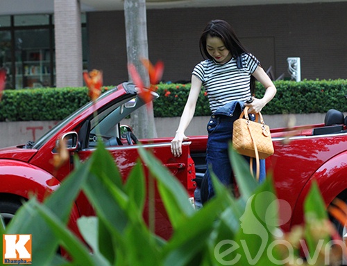Vũ Hoàng Điệp nổi bật trên phố với xế 2 cửa - 3