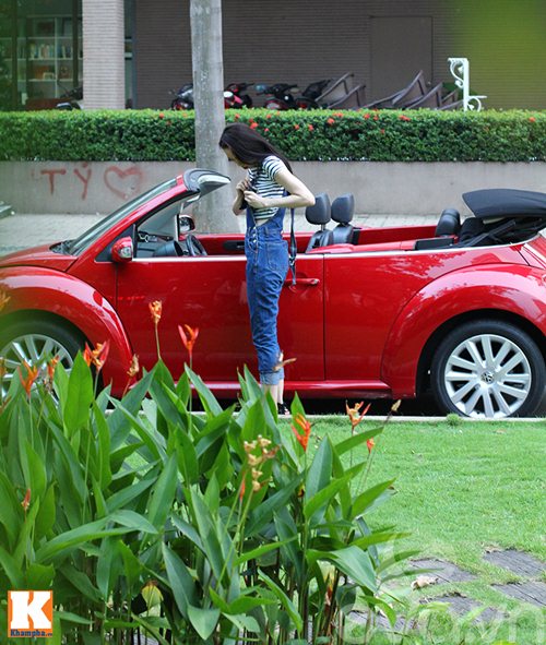 Vũ Hoàng Điệp nổi bật trên phố với xế 2 cửa - 4