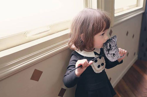 quot;Ngây ngấtquot; bé 3 tuổi xinh như tranh vẽ - 11