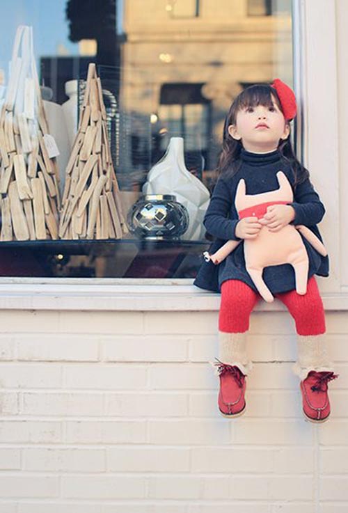 quot;Ngây ngấtquot; bé 3 tuổi xinh như tranh vẽ - 4