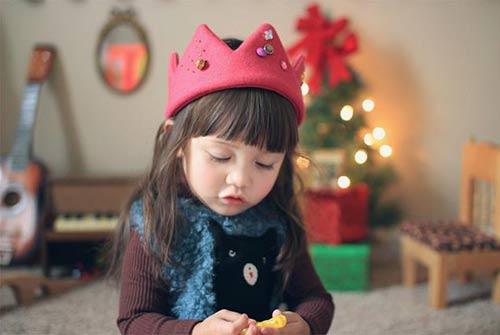 quot;Ngây ngấtquot; bé 3 tuổi xinh như tranh vẽ - 2