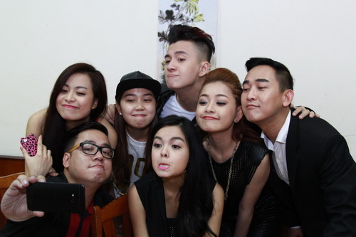 Hoàng Thùy Linh quot;nhắng nhítquot; bên Ngô Kiến Huy - 11